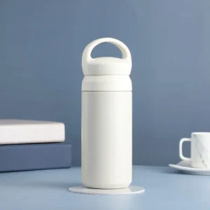 Garrafa de água térmica de aço inoxidável: Garrafa termica de água, e chás quente e frio 500 e 600 ML